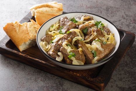 Receta de hígado con cebolla tradicional: conserva el auténtico sabor casero. Receta de hígado con cebolla tradicional: conserva el auténtico sabor casero.