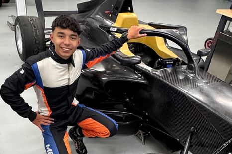 El piloto Lautaro Campione debutó en Europa y busca apoyo para volver a competir en la F4 Italiana. El piloto Lautaro Campione debutó en Europa y busca apoyo para volver a competir en la F4 Italiana.