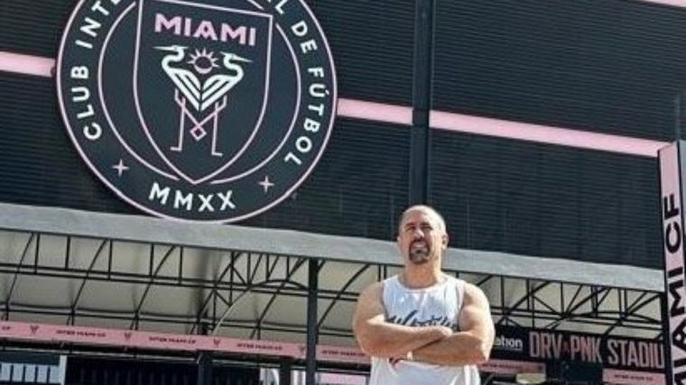 Juan Pablo Rúa frente al estadio del Inter Miami. Juan Pablo Rúa frente al estadio del Inter Miami.