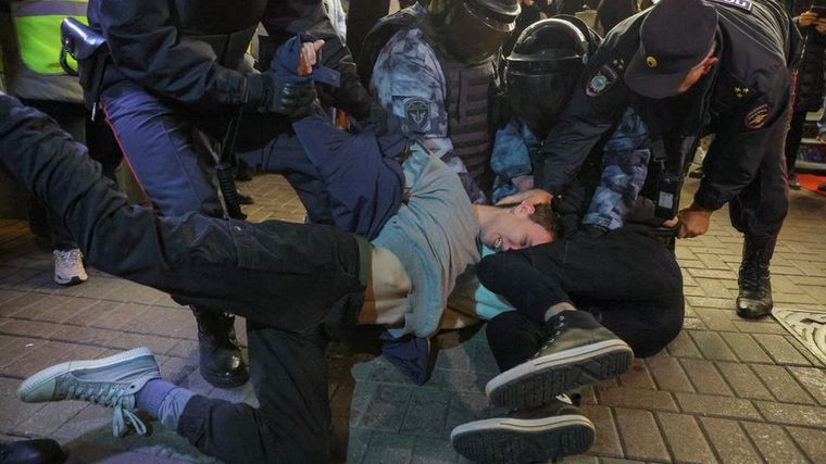 Hay muchos menores de edad detenidos. Foto: Reuters