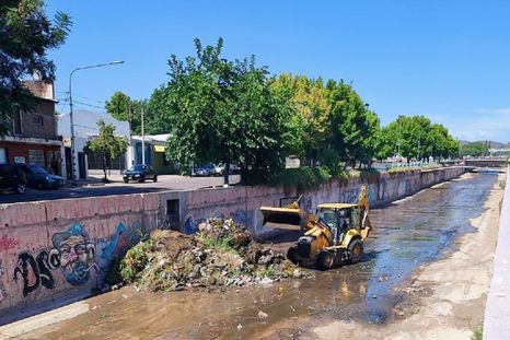 Los colectores Frías y Maure forman parte de la defensa aluvional y su mantenimiento es permanente durante la temporada de tormentas. Los colectores Frías y Maure forman parte de la defensa aluvional y su mantenimiento es permanente durante la temporada de tormentas.