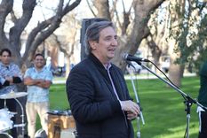 tras largas conversaciones entre intendentes y el kirchnerismo: el pj oficializo una lista tras largas conversaciones entre intendentes y el kirchnerismo: el pj oficializo una lista