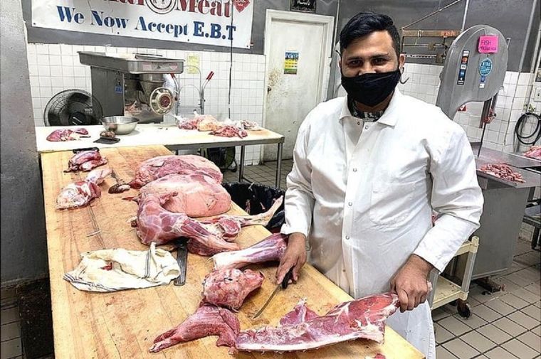 Shakeel Anjum trabaja en el Mercado de Carne Al Noor.