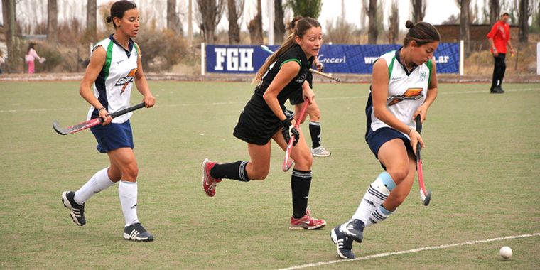 Colegio del Carmen derrotó esta tarde a Marista, y jugará la final contra San Jorge. Foto: Agustín Mauricio/Mediamza.com