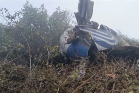 Un avión comercial de la aerolínea estatal Satena se estrelló este miércoles en el noreste de Colombia, cerca de la frontera con Venezuela, con 15 pasajeros a bordo. Un avión comercial de la aerolínea estatal Satena se estrelló este miércoles en el noreste de Colombia, cerca de la frontera con Venezuela, con 15 pasajeros a bordo.