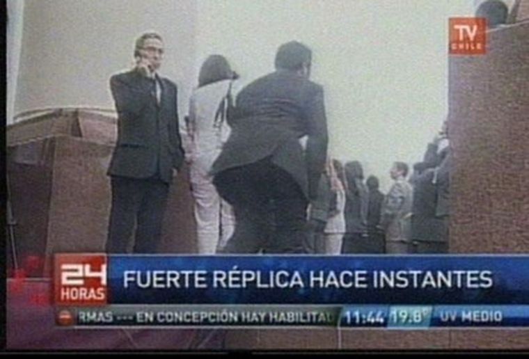 La TV chilena en el momento del temblor antes de la asunción de Piñera. Foto: gentileza