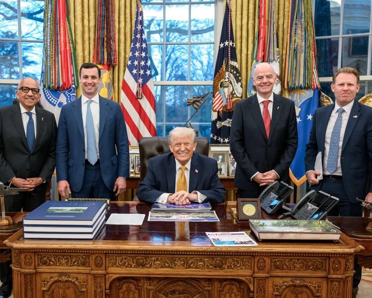 Gianni Infantino contó que el presidente de Estados Unidos le prometió que no habrá trabas para la Selección iraní en su país.