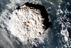 Foto: REUTERS. La explosión del volcán submarino se registró el 15 de enero.