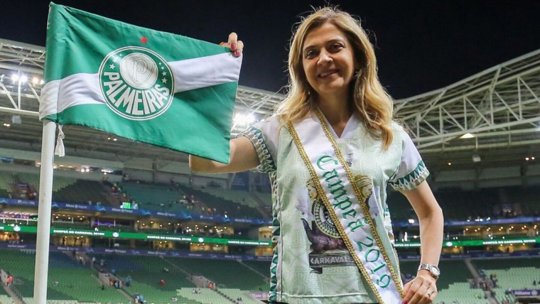 La tía Leila Pereira.png