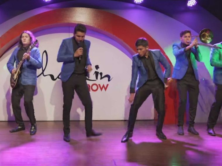 La cumbia de la vacunación es furor en las redes