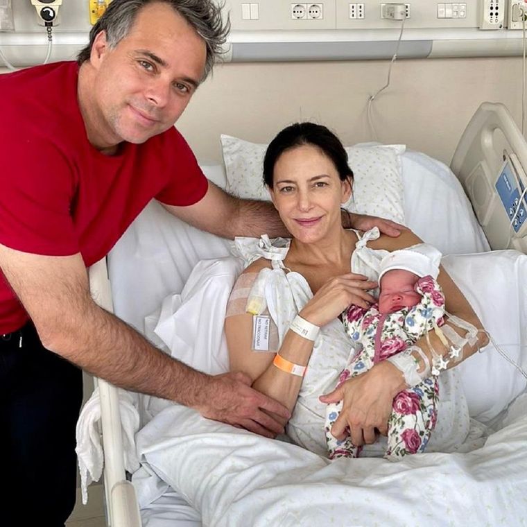 Feña, Lucha y Lupe, la nueva integrante de la familia. Foto: Instagram