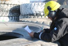 el reciclaje de neumaticos mineros que apunta a la economia circular