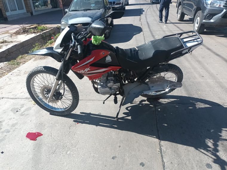 Tras el accidente, efectivos policiales constataron que el rodado tenia un pedido de secuestro vigente en una causa por robo. Tras el accidente, efectivos policiales constataron que el rodado tenia un pedido de secuestro vigente en una causa por robo.