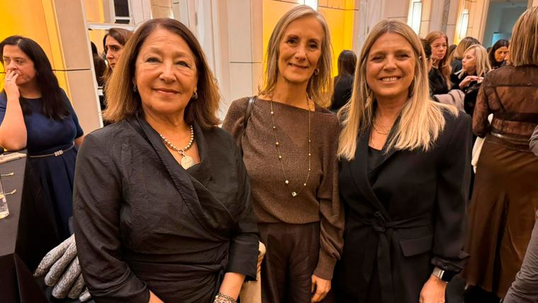 Silvia Giamportone, Claudia Ferroni y Gabriela Sánchez Nieto.