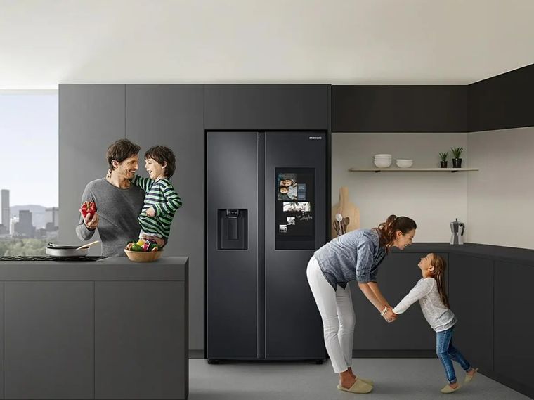 SpaceMax ofrece 685 litros; compresor Digital Inverter baja ruido y consumo, con garantía extendida años. SpaceMax ofrece 685 litros; compresor Digital Inverter baja ruido y consumo, con garantía extendida años.