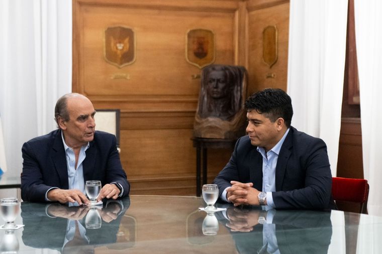 Guillermo Francos se reunió en Casa Rosada con Claudio Vidal, gobernador de Santa Cruz Foto: Twitter Oficial Guillermo Francos