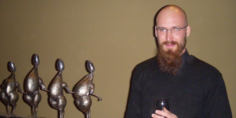 El escultor Guillermo Rigattieri