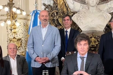 MDZol | Federico Sturzenegger junto a Javier Milei Foto: X