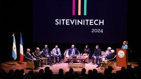 Mendoza volverá a ser punto de encuentro del mundo del vino con una feria que reunirá tecnología, conocimiento e intercambio comercial. Mendoza volverá a ser punto de encuentro del mundo del vino con una feria que reunirá tecnología, conocimiento e intercambio comercial.