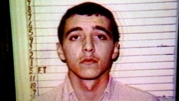 Kenneth Smith tenía 22 años cuando fue arrestado por el asesinato de Elizabeth Sennett. Foto: WHNT/CBS