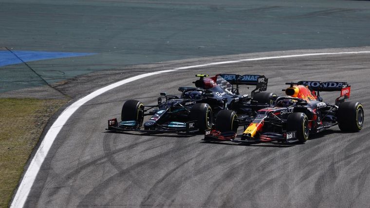 La FIA decidirá mañana si sanciona a Verstappen.