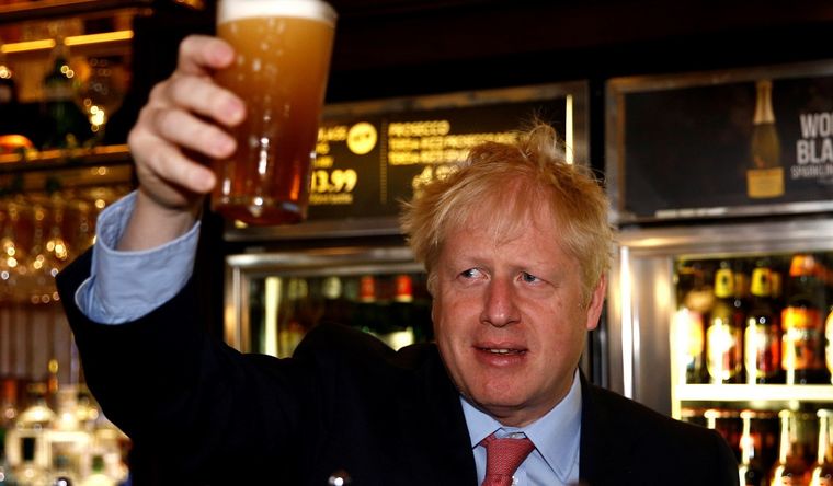 Johnson también renunció a su cargo como diputado. Foto: EFE