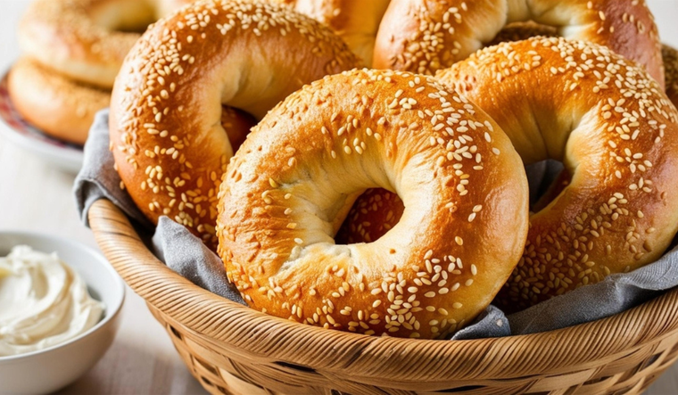 Bagels caseros con semillas de sésamo: receta tradicional Foto: Shutterstock