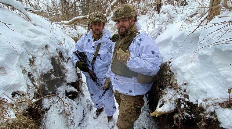 Sean Pinner y Aiden Aslin, mercenarios en Ucrania. Foto: PrensaRD.