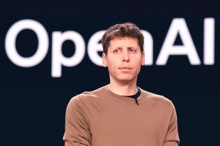 Sam Altman es el CEO de OpenAI, la empresa que creó ChatGPT, una de las pioneras en el uso de Inteligencia Artificial.