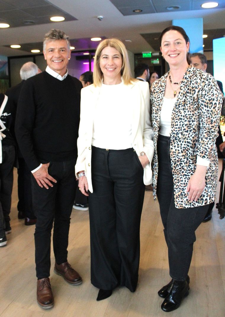 Al centro, Sofía Vago, CEO de Accenture Argentina. Al centro, Sofía Vago, CEO de Accenture Argentina.