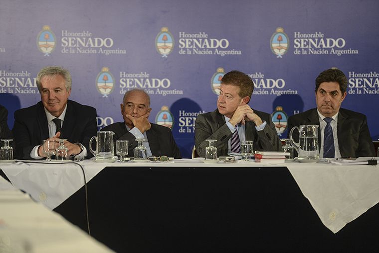 Beraldi, el segundo de derecha a izquierda.