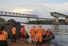 Los equipos de rescate trabajando incansablemente. Foto: EFE