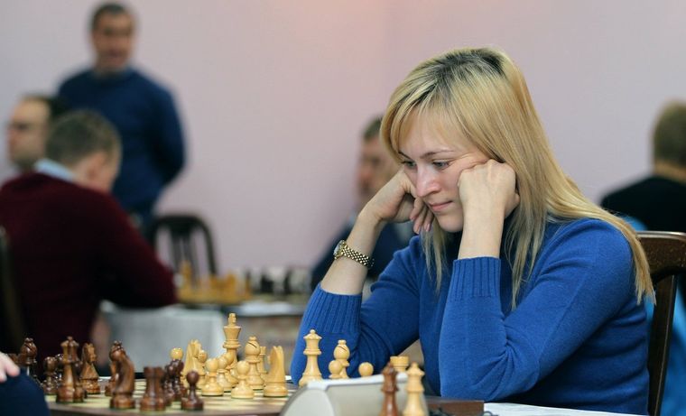 Anna Ushenina Foto: Twitter - https://pbs.twimg.com/media/Ckaz5KgUoAADvBn.jpg