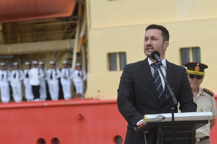 El ministro Luis Petri encabezará el acto de cierre de la campaña antártica 2023/24. Foto: Télam. Foto: Télam