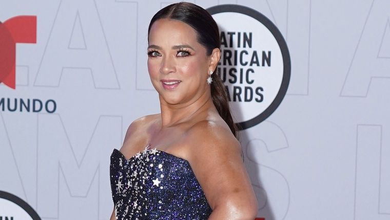 Adamari López prepara esta receta de pasta con albóndigas junto con su hija Alaïa, que tiene 7 años. Foto: Uno TV