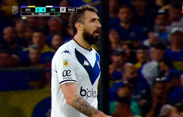 Pratto se fue silbado por toda la Bombonera y bajo el cantito Vos sos de la B.