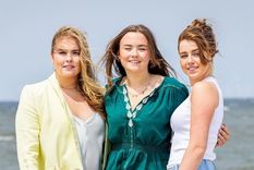 Las tres monarcas confirman que las zapatillas son sus mejores aliadas durante el verano Foto: Instagram Las tres monarcas confirman que las zapatillas son sus mejores aliadas durante el verano Foto: Instagram