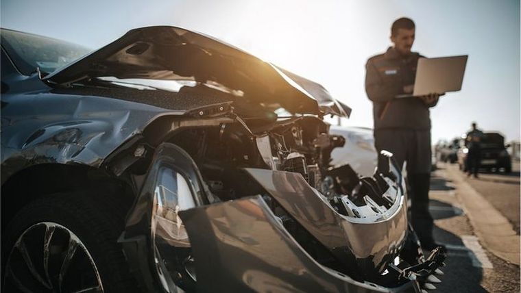 Las cajas negras recogen la información del vehículo durante los segundos anteriores y posteriores a un accidente. Foto: GETTY IMAGES