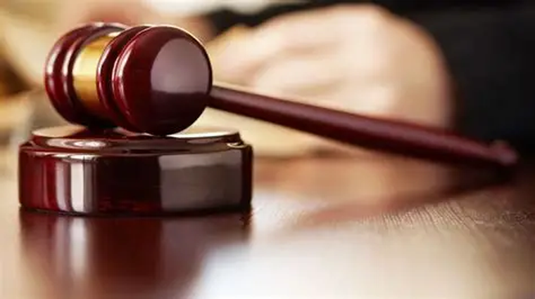 No debería generarse un debate entre abogados y jueces en donde el ciudadano se vea afectado en derecho a una defensa accesible y efectiva.