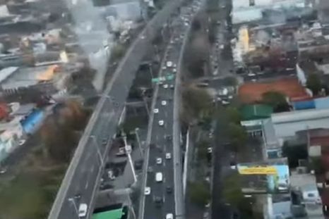 Murió un motociclista al ser embestido en Avenida 9 de Julio Sur. Imágenes desde el helicóptero del SAME. Murió un motociclista al ser embestido en Avenida 9 de Julio Sur. Imágenes desde el helicóptero del SAME.