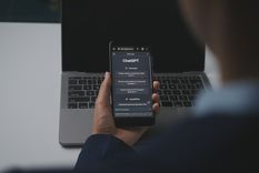 ChatGPT entregó una dirección y un teléfono antiguos tras rastrear una solicitud oficial realizada hace diez años en internet. ChatGPT entregó una dirección y un teléfono antiguos tras rastrear una solicitud oficial realizada hace diez años en internet.
