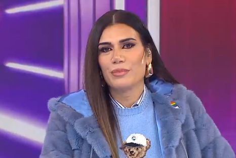 La presentadora salió con los tapones de punta tras lo ocurrido. Foto: captura de video/ El Nueve. La presentadora salió con los tapones de punta tras lo ocurrido. Foto: captura de video/ El Nueve.