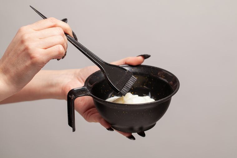 tintura Una mancha complicada. Foto: Fuente: Shutterstock