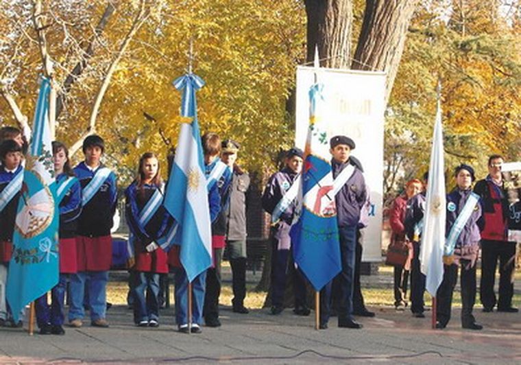 Los chicos de la agrupación participan en diversos actos oficiales.