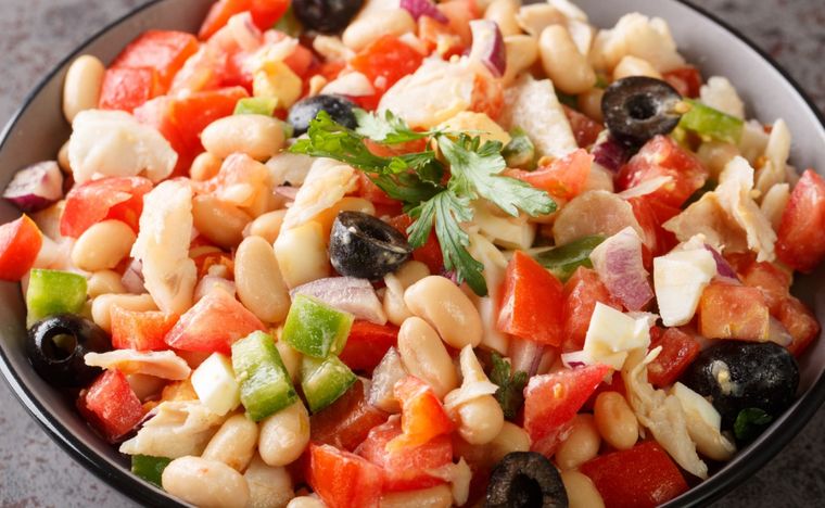 Empedrat Una receta de ensalada de bacalao y alubias Foto: Shutterstock