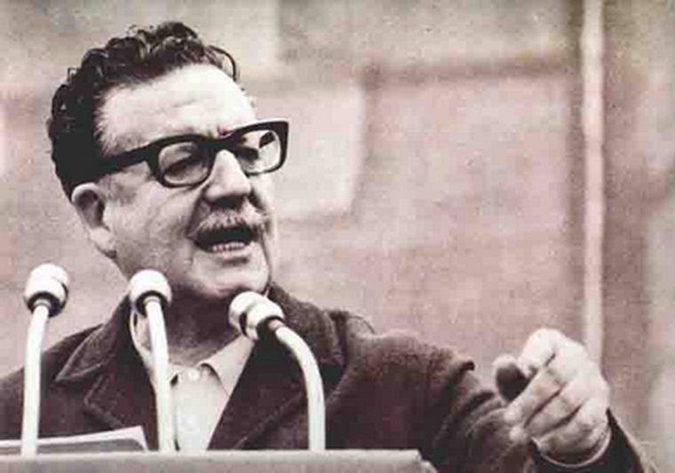 Allende murió en 1973.