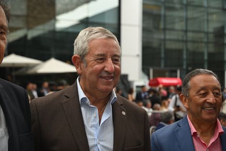 El exgobernador Julio Cobos en el desayuno de la Coviar. El exgobernador Julio Cobos en el desayuno de la Coviar.