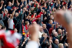 Los hinchas del Liverpool volvieron a la cancha. Foto: Liverpool