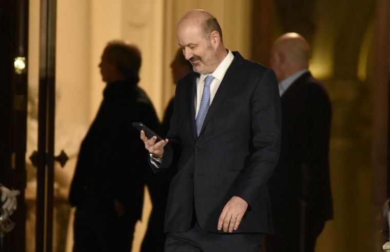 Sturzenegger ya sabe qué hacer con los empleados de los organismos que quiere cerrar. Foto: Juan Mateo Aberastain/MDZ