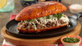 El Pambazo es un delicioso plato mexicano. Foto: kiwilimon.COM